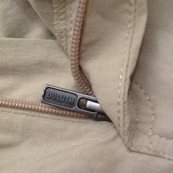 Duluth Trading Company Khaki Cargo Pants Medium - Picture 9 of 9